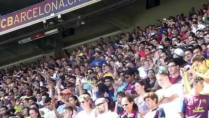 Arda Turan, Nou Camp'ta taraftarları selamladı