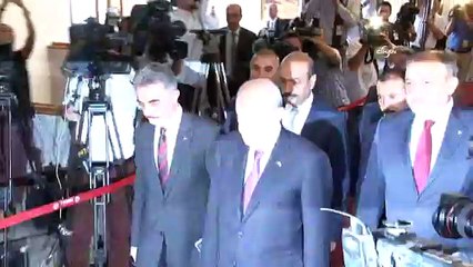 Davutoğlu-Bahçeli görüşmesi başladı
