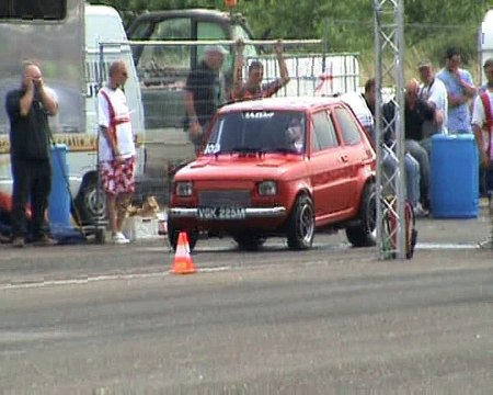 VW Golf II VR6 Turbo AWD [10.3@220] Vs. Fiat 126 P [10.2@228]
