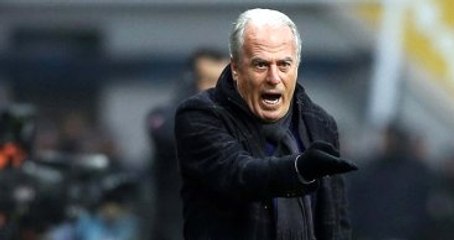 Mustafa Denizli: "Burak Yılmaz Israrla Gitmek İstedi"