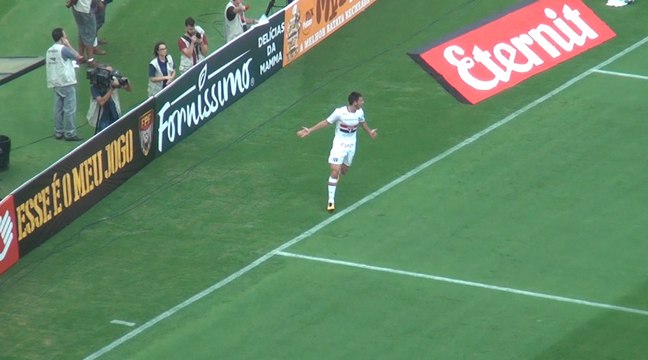 Ganhou música! Torcida do São Paulo cria grito para Calleri após gols do argentino