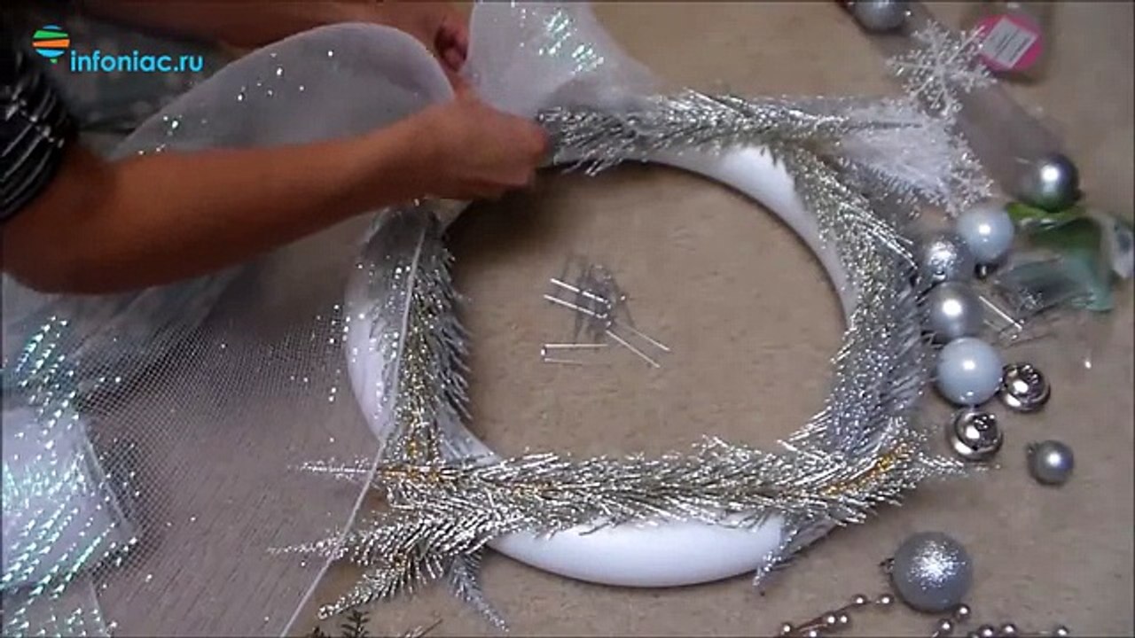 Венок на Новый год своими руками