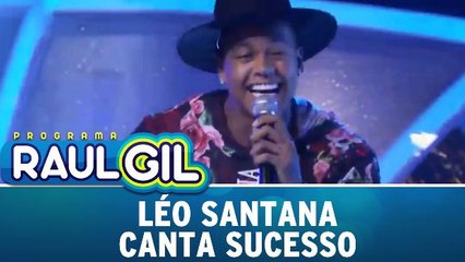 Léo Santana canta sucesso