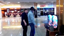 Шутник и Oculus Rift Oculus Rift Prank