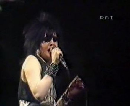 SIOUXSIE & THE BANSHEES – Live at 'Suono Festival', Milan, Italy (RAI Italian TV, 19 July 1982)