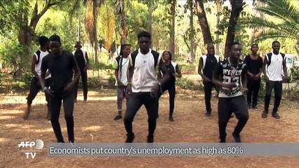 Hip-hop dancers defy Zimbabwes woes