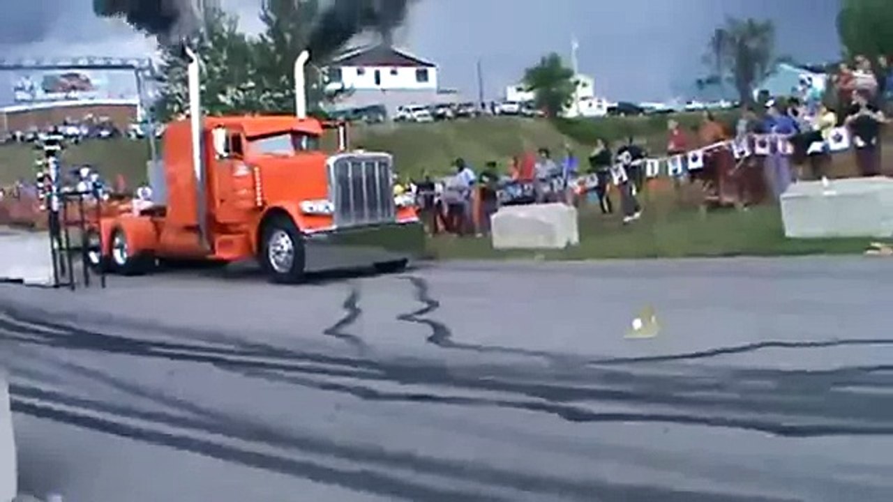 Гонки тягачей Peterbilt, грузовые автомобили америки
