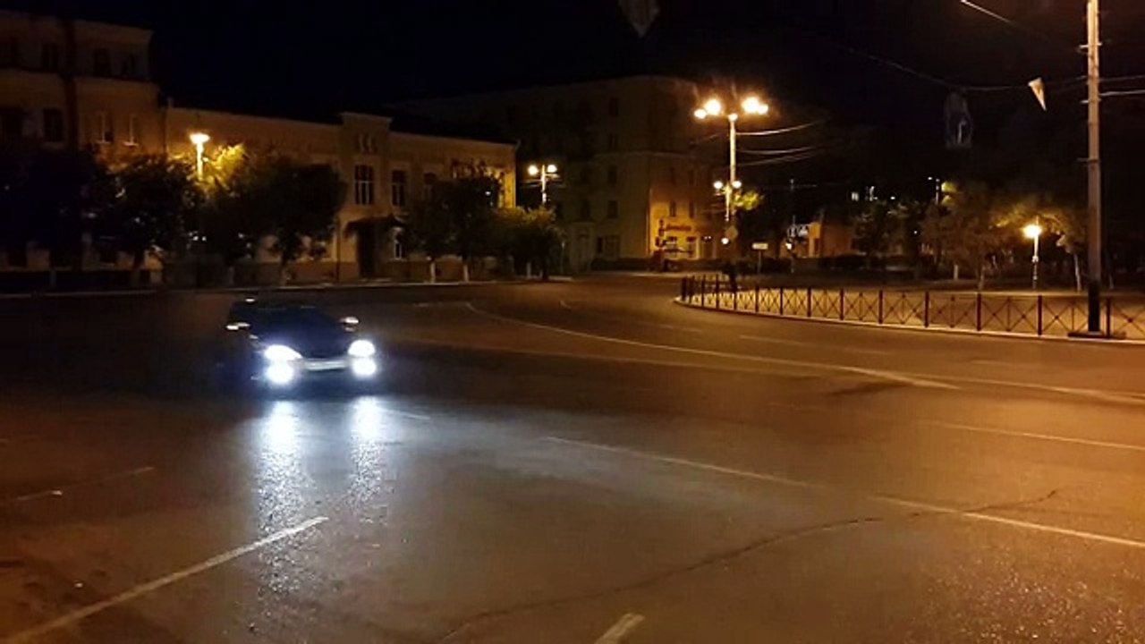 Дрифт и уличные гонки на ВАЗ 2106 ТАЗЫ ВАЛЯТ