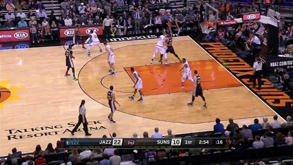 Gordon Hayward Posterizes Alex Len!