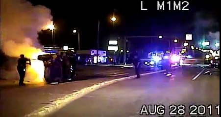 Burning Car Crash Rescue, Brave Des Moines Iowa Police Save Occupant