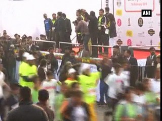 CM Akhilesh flags off half marathon in Lucknow