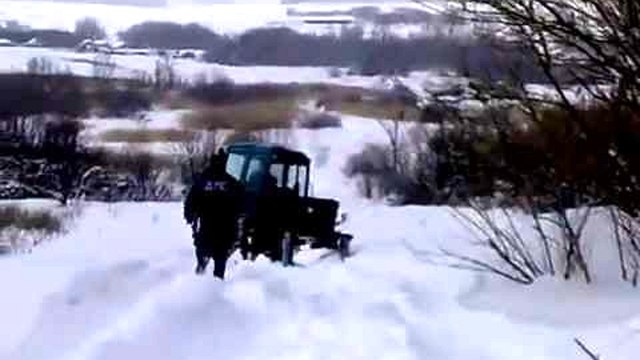 Пьяный тракторист и ДПС