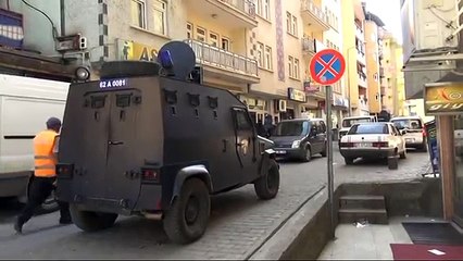 Tunceli'de dernek binasına baskın