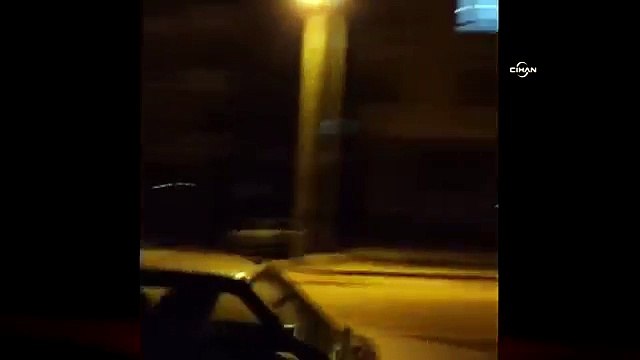 Uyanık davulcu mahalleyi müzik setindeki davul sesi ile sahura kaldırıyor