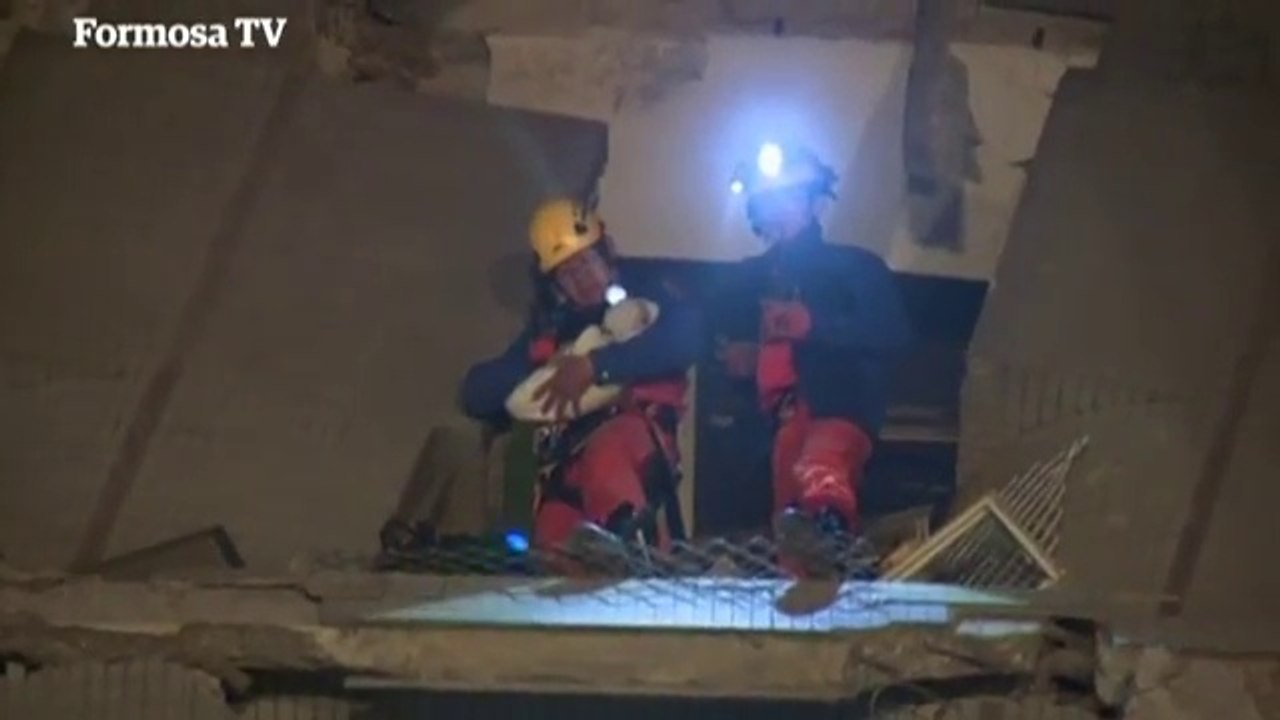 Survivors pulled from rubble of Taiwan earthquake