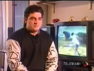 Perro se enfrenta a toro para salvar a un hombre | Bull dog faces to save a man