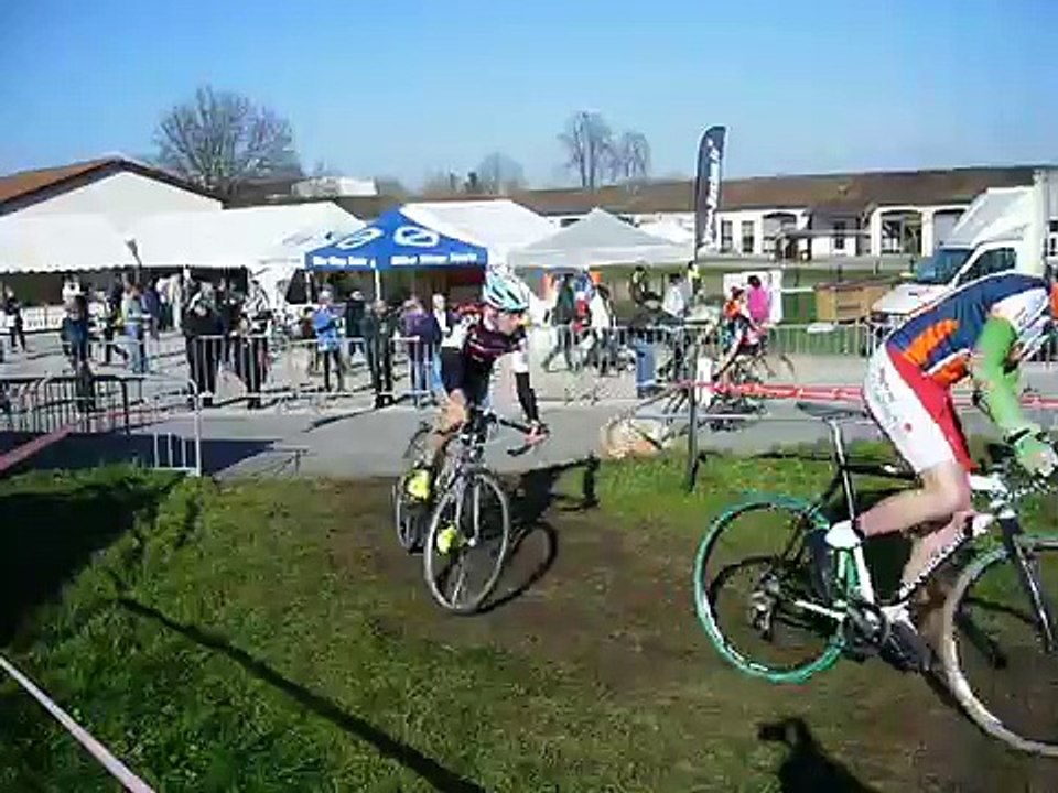 Championnat National de cyclo-cross UFOLEP à Génissac (17/19 ans)