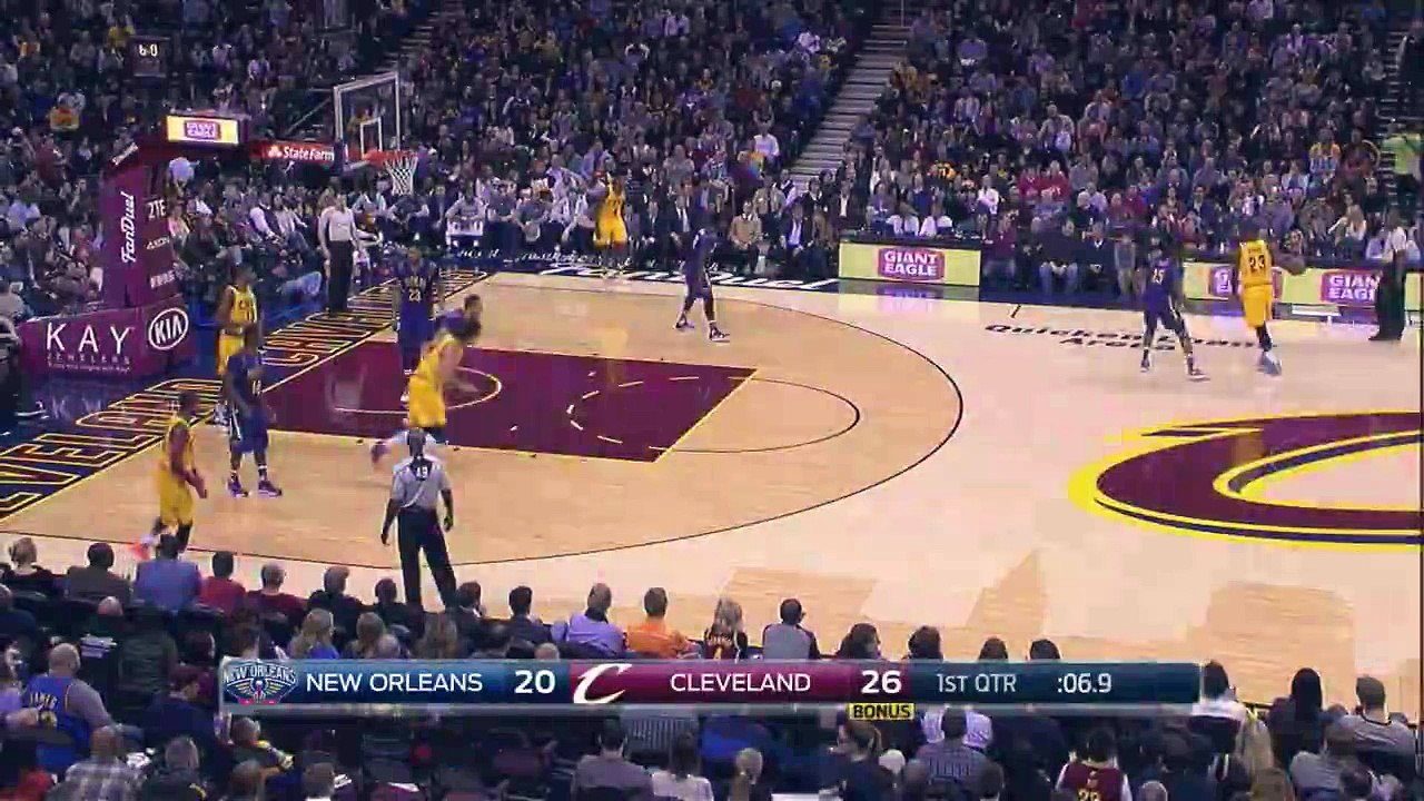 LeBron James com o martelo