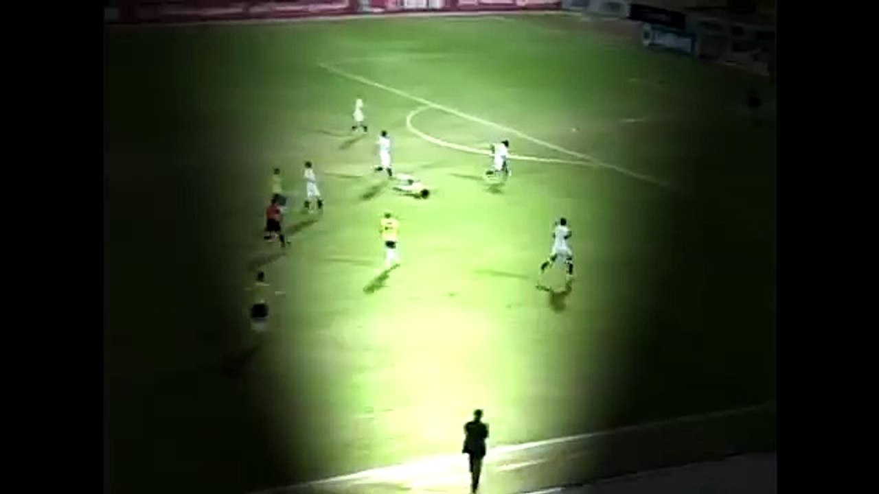 هذا ما فعله حكم مصري مع لاعب الزمالك