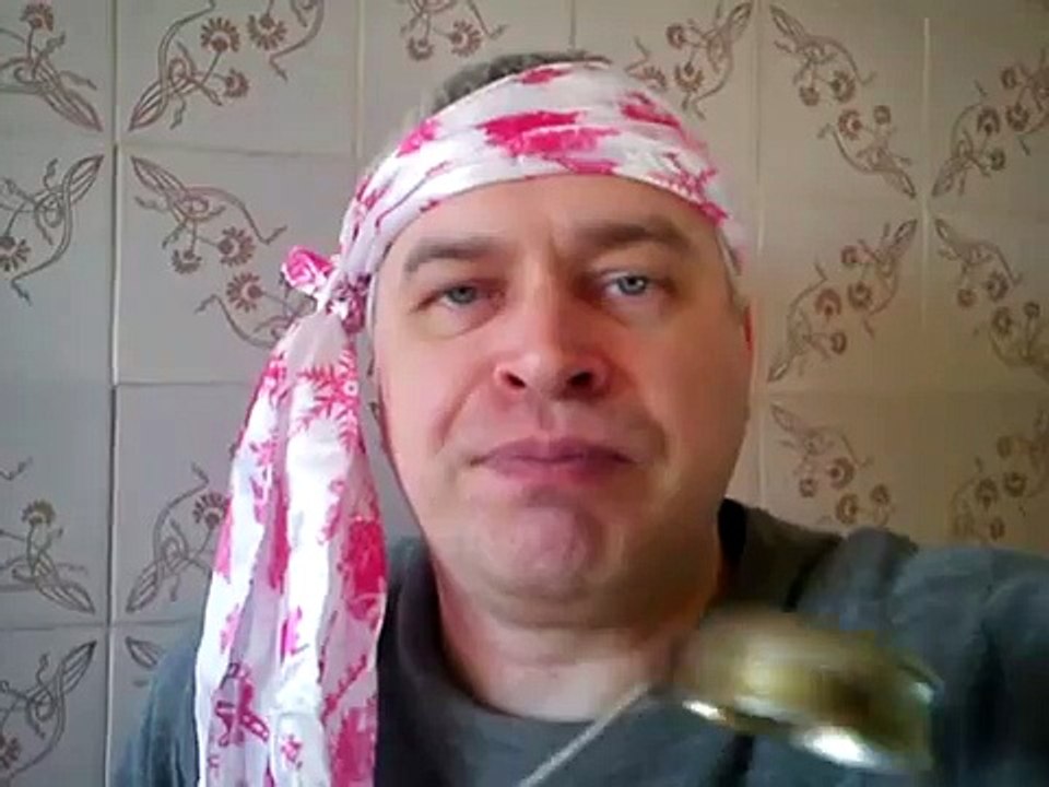 Видео прикольное про мужика Генрик Дерюгин — Получи половником по роже