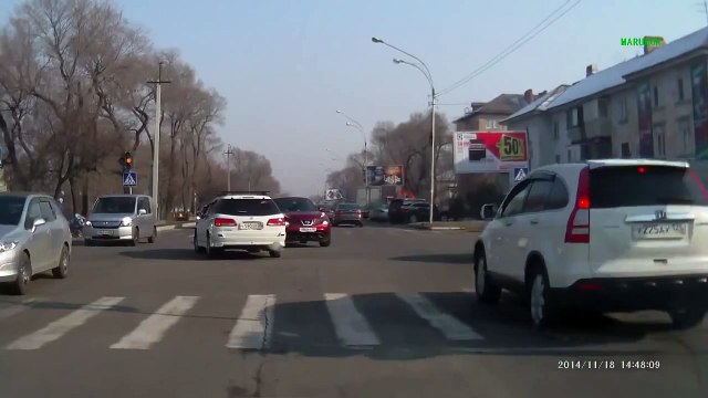 Bateram com o carro e depois fogem de uma maneira incrível!