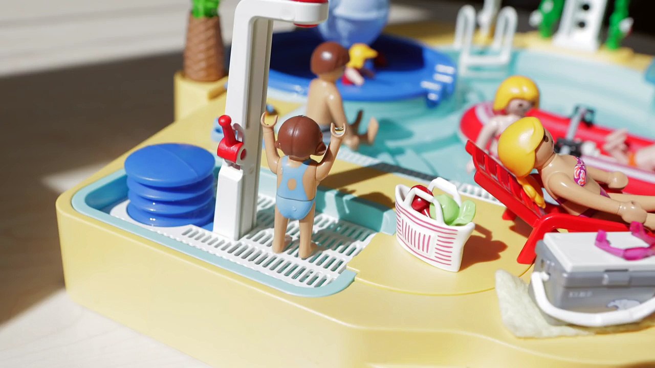 Playmobil 4858 Open Air Pool with Slide Playset Review