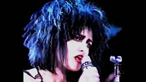 SIOUXSIE & THE BANSHEES – Live at Àngel Casas Show (TV3 Channel, Spanish TV, 20 Nov 1984)