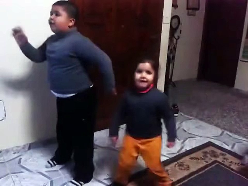 ‫المغاربة يبحثون عن صاحب هذا الفيدي‬