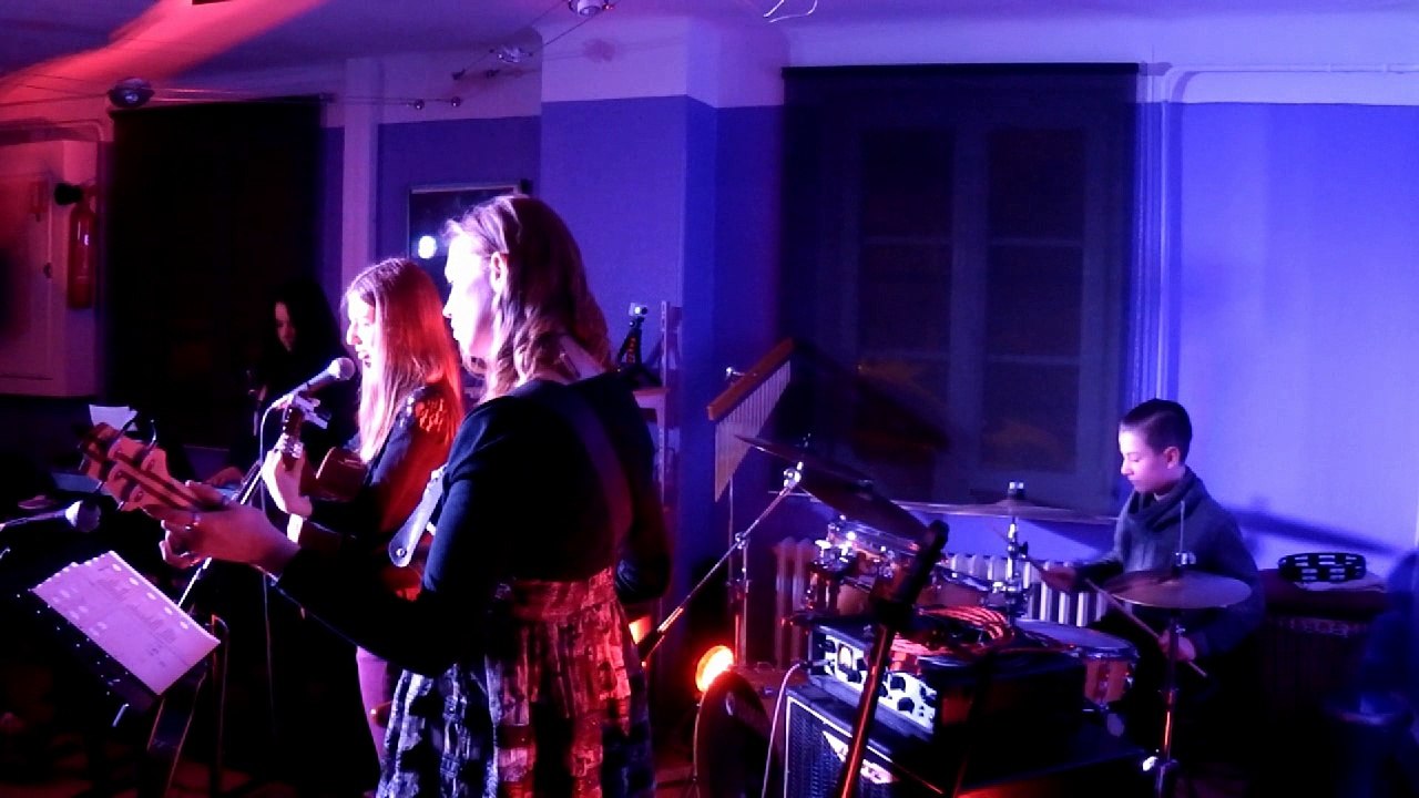 Kyoto song, Showcase DEIS musique, Matis à la batterie