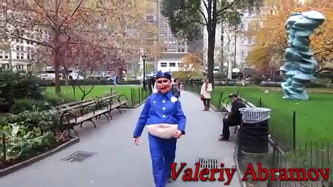 7 Hours of Walking in NYC as Oinkie McBacon