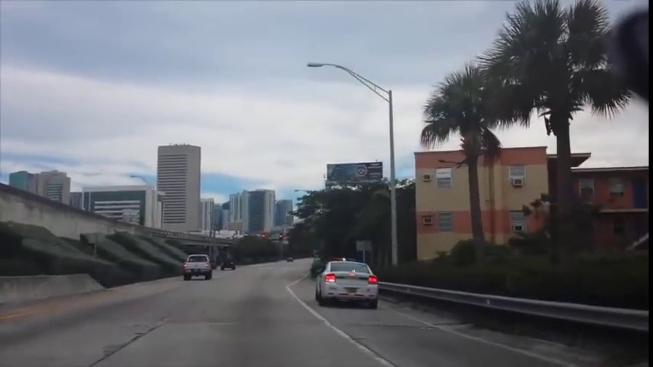 Lady In Miami Pulls Over Cop She Thinks Is Being Reckless