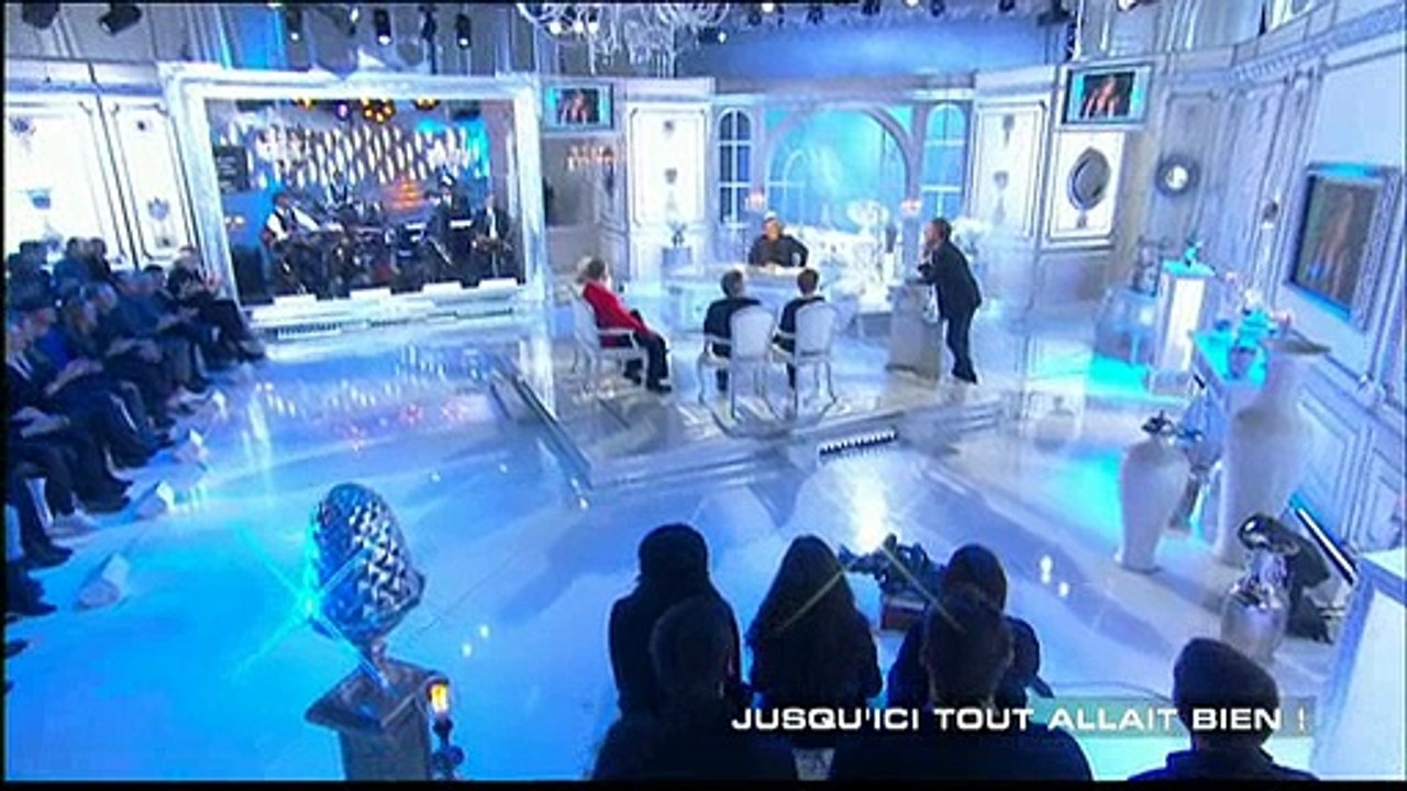 Stéphane Guillon parodie pour la première fois Léa Salamé dans "Salut les terriens" sur Canal Plus