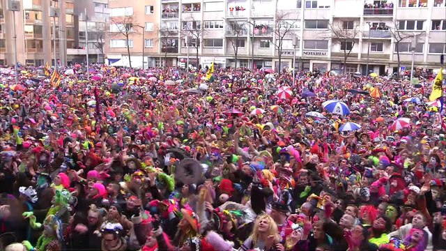 Le jet de harengs au carnaval de Dunkerque- 7 février 2016