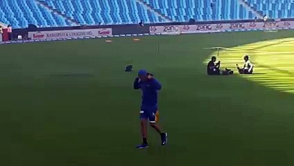 Mohammad Amir dancing while going in dressing room