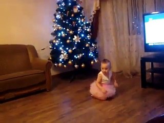 Дети танцуют 1.7 г