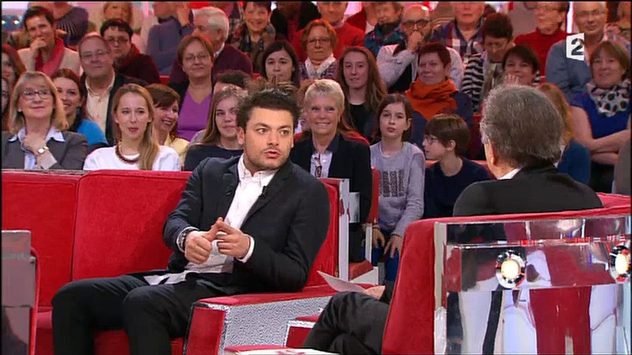 Kev Adams apprend le rap à Michel Drucker