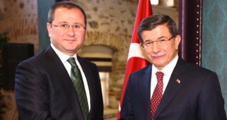 Başbakan Davutoğlu, Medya Patronları ve Üst Düzey Yöneticileriyle Bir Araya Geldi