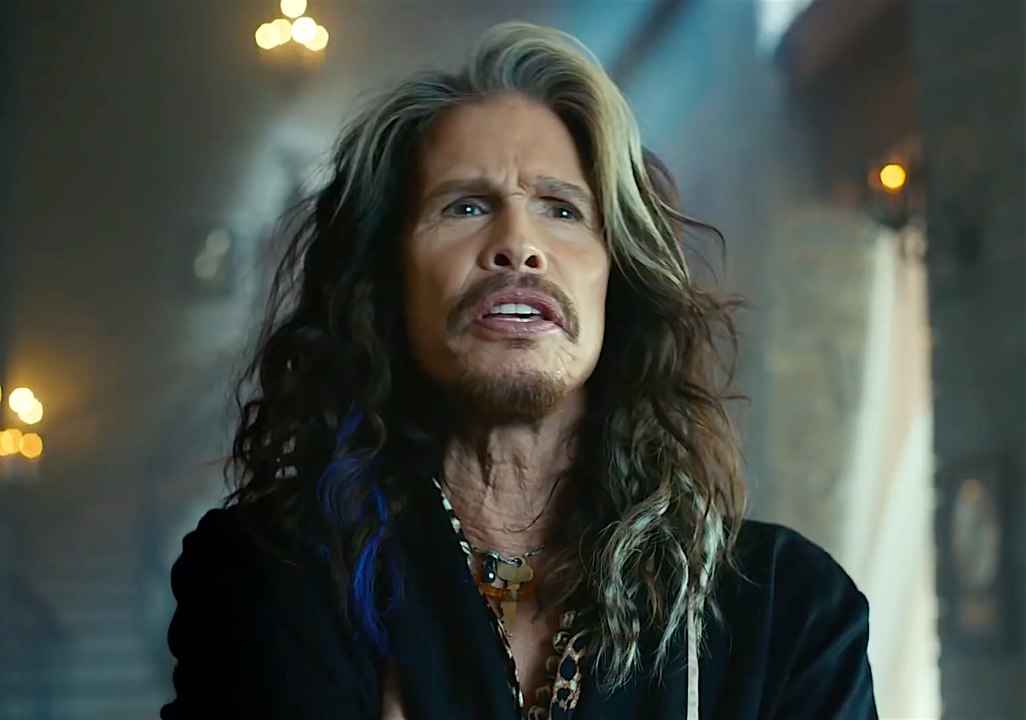 Skittles "The Portrait" Super Bowl 2016 Commercial with Steven Tyler