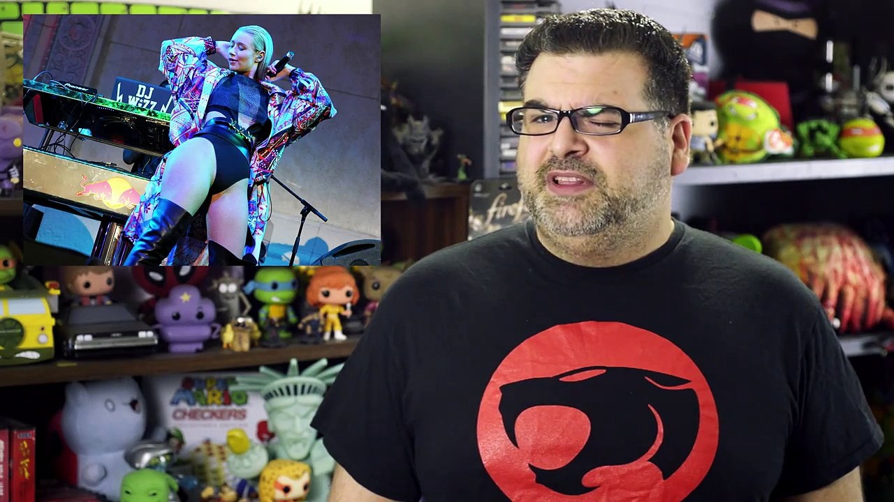 Mad Max: Fury Road Or MAD MAX: FEMINIST ROAD??! Movie Critic Review #32