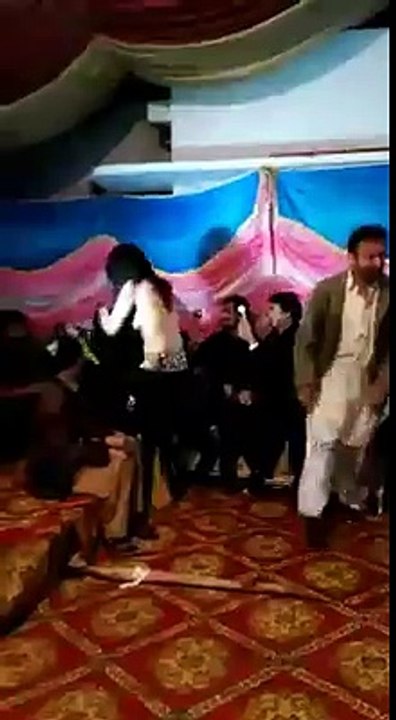 এমন ঠাসা ঠাসা কেউ কি দেখেছেন