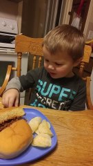 Toddler is disgusted by Sloppy Joe Meat Burger... "It's Poop"!