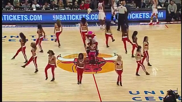 Chicago Bulls Cheerleader Surprised With Marriage Proposal