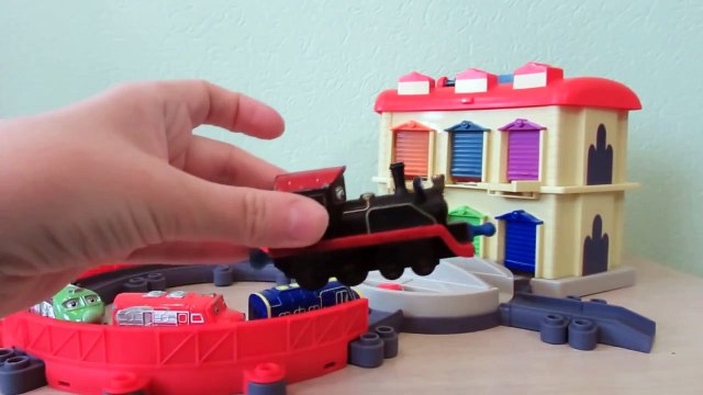 Chuggington Trains train in Portable Double Decker Roundhouse Brewster Wilson чаггингтон паровозики