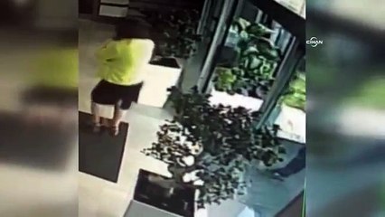 CHP milletvekili adayının vurulma anı kamerada