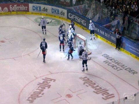 Eisbären Berlin Vs. Hamburg Freezers