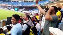 Crowd chanting GoNawazGo Ai ai PTi Alu 5Rupee Kilo In Psl Match