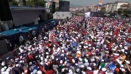 Davutoğlu'ndan Mursi'ye idam kararına tepki