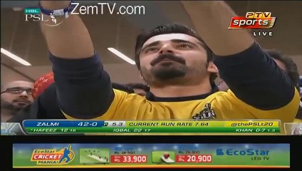 How a Girl Lost Control and Kissed Hamza Ali Abbasi During a match