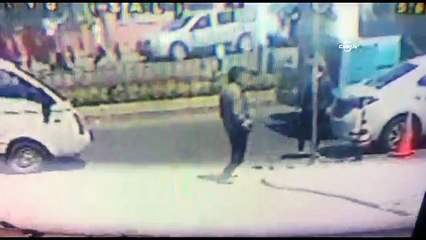 Kadına saldırı anı güvenlik kamerasında