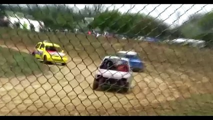 Везучий человек и ралли - Lucky crash rally man